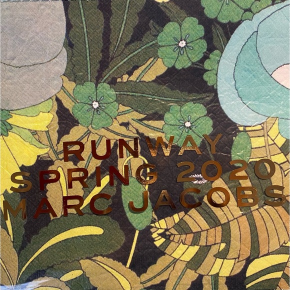 Marc Jacobs Cosmetics Bag - Picture 2 of 9